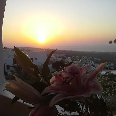Kiklamino Sunset 3* Ía